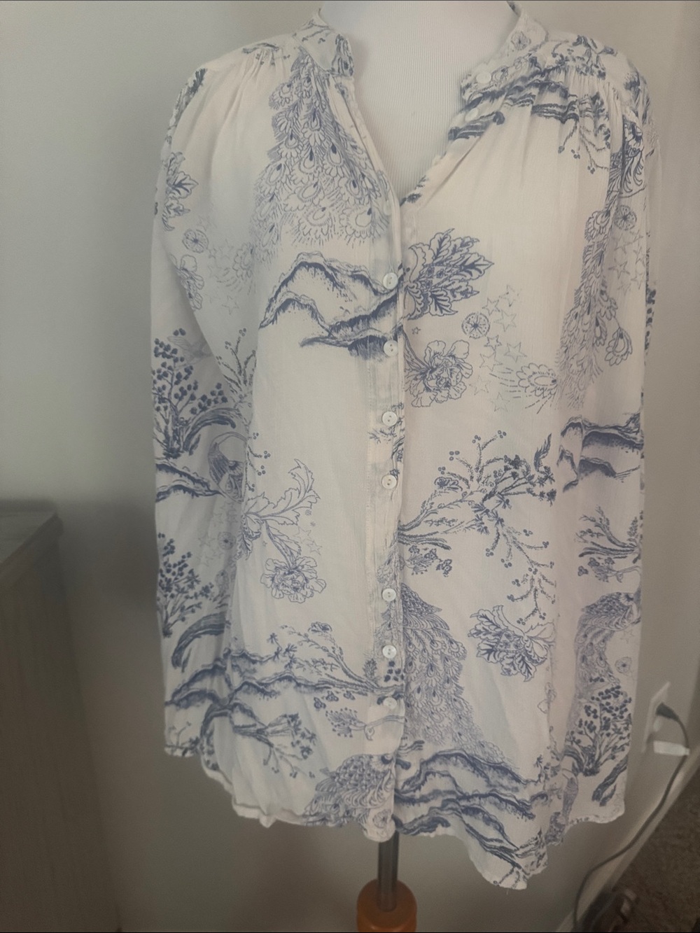 Free People Blue & White Printed Button-Up Blouse, sz XS